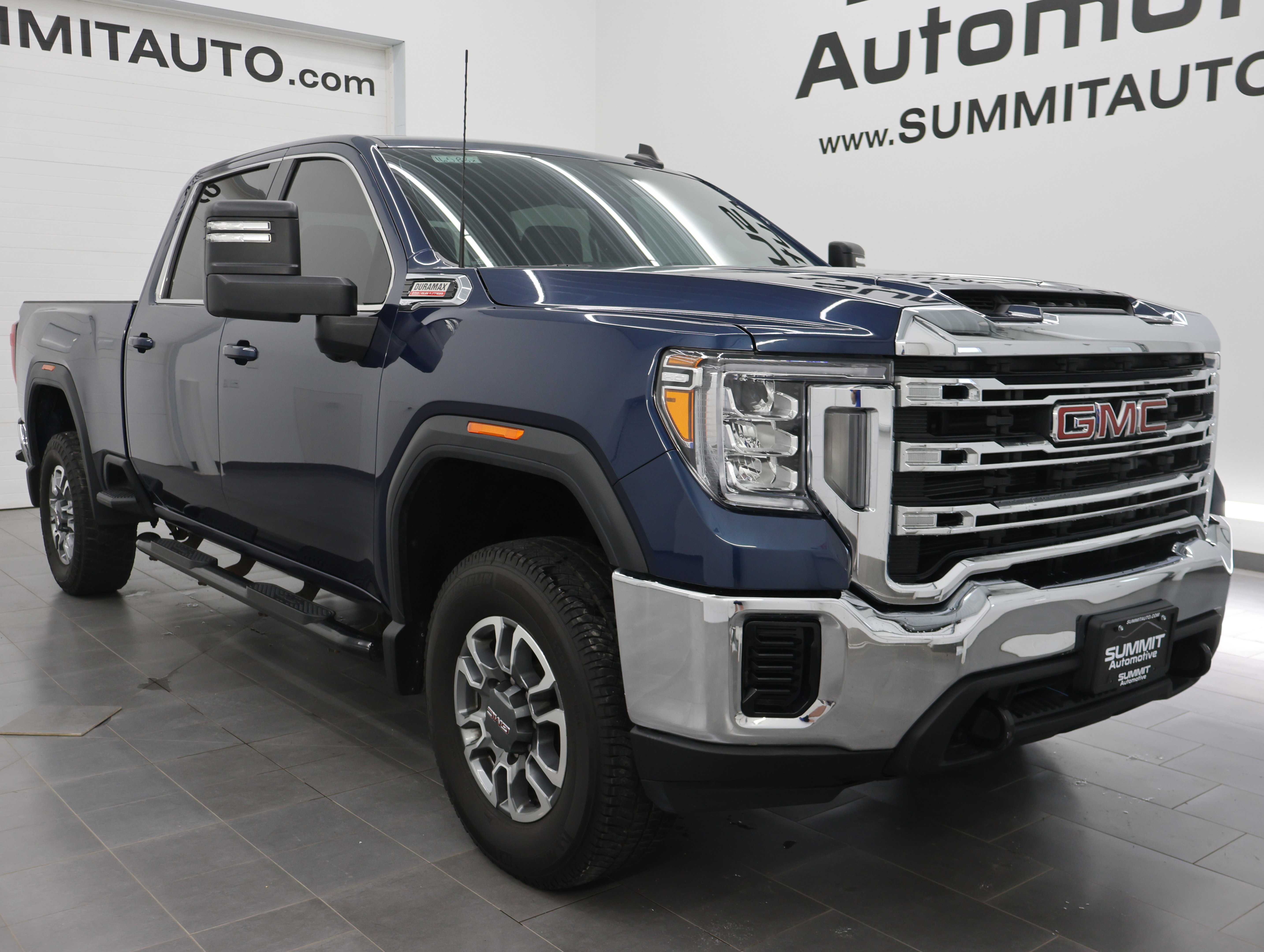Used 2023 GMC Sierra 2500 SLE AWD/4WD image 2
