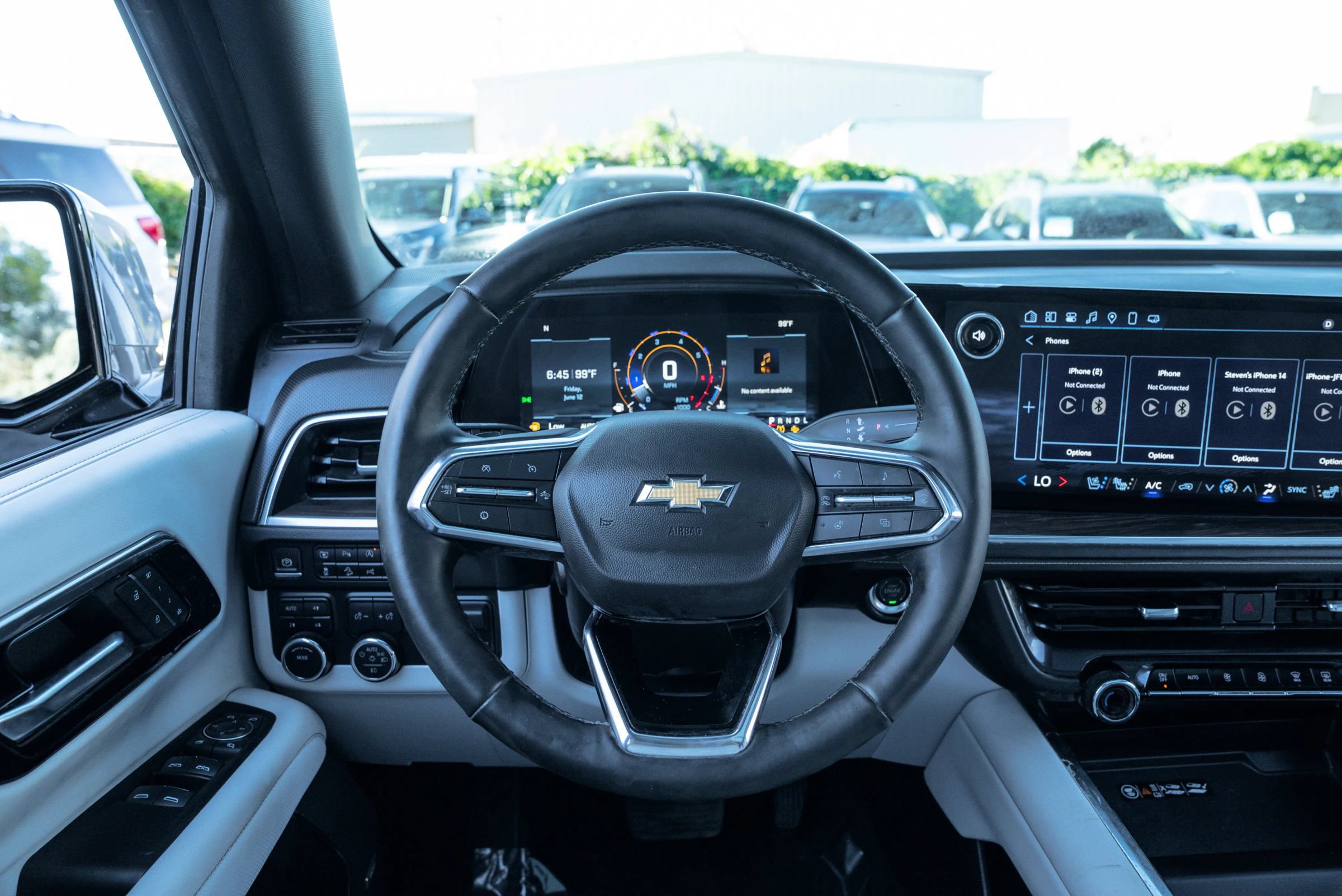 Used 2025 Chevrolet Suburban Premier AWD/4WD image 13
