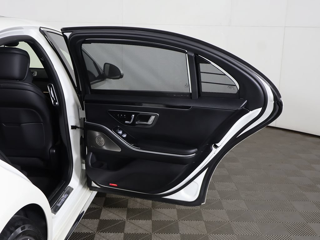 Used 2023 Mercedes-Benz S 500 4MATIC w/ AMG Line image 24