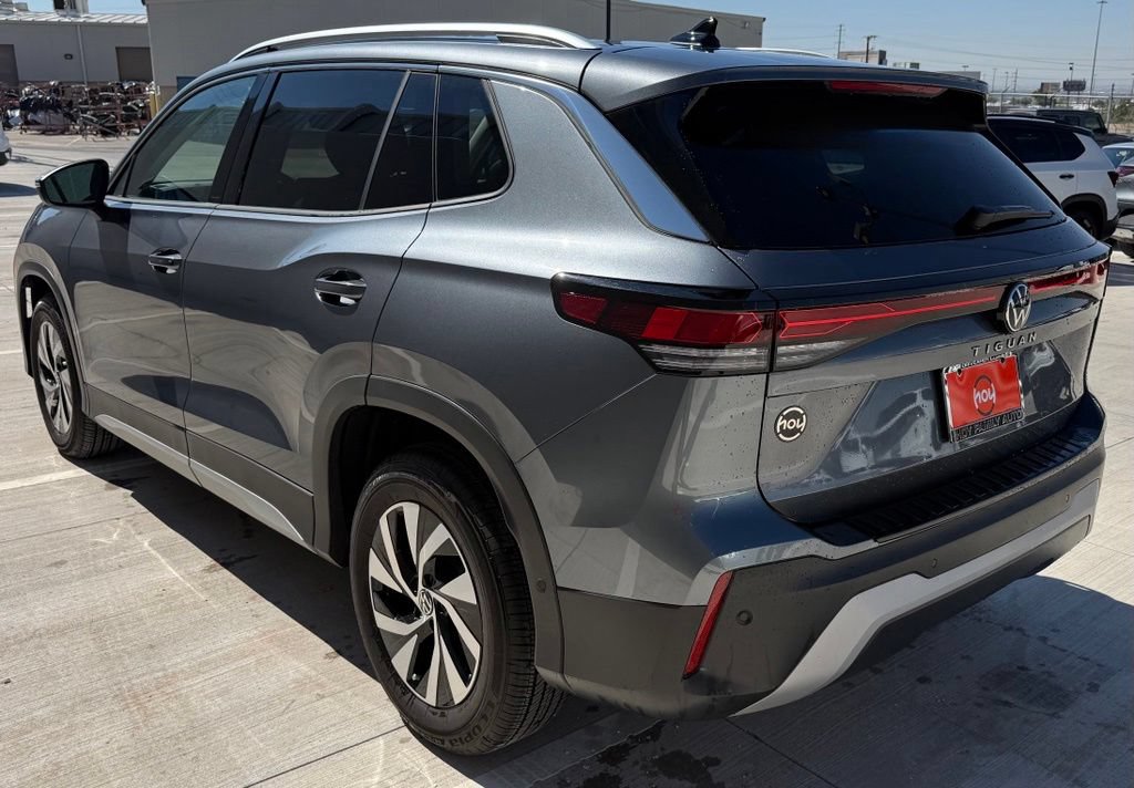 Certified 2025 Volkswagen Tiguan S FWD image 7