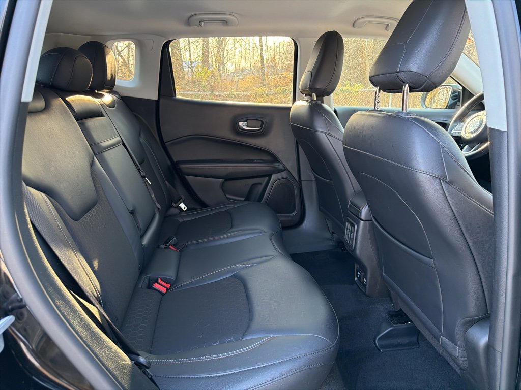 Used 2018 Jeep Compass Latitude w/ Popular Equipment Group image 11