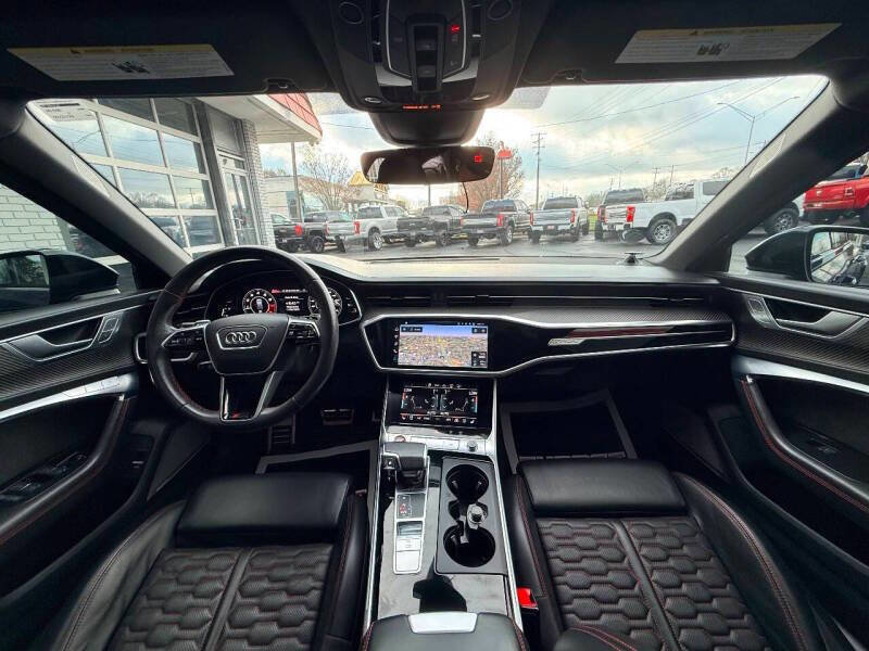 Used 2021 Audi RS 6 w/ Executive Package image 32