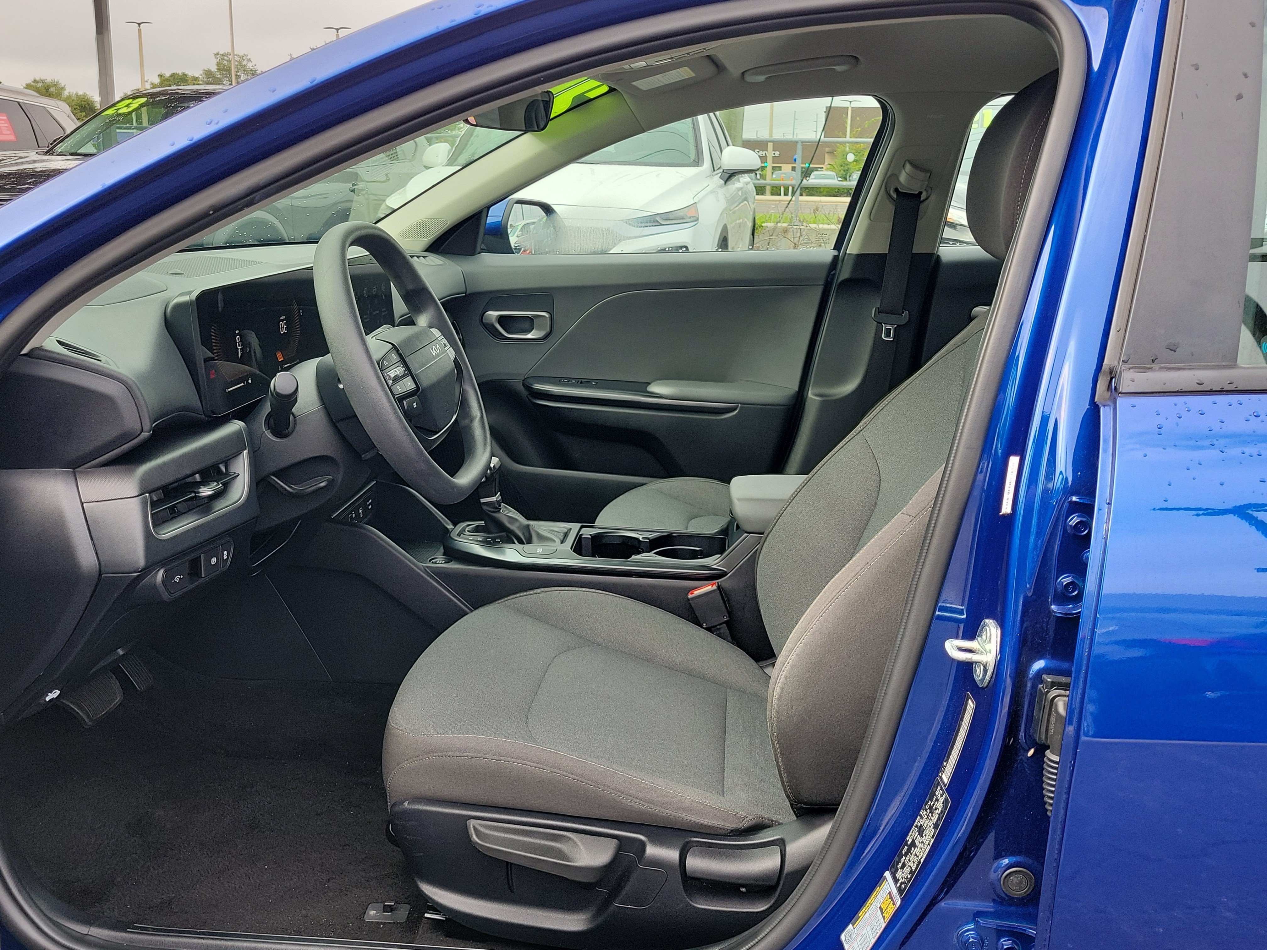 Used 2025 Kia K4 FWD image 18