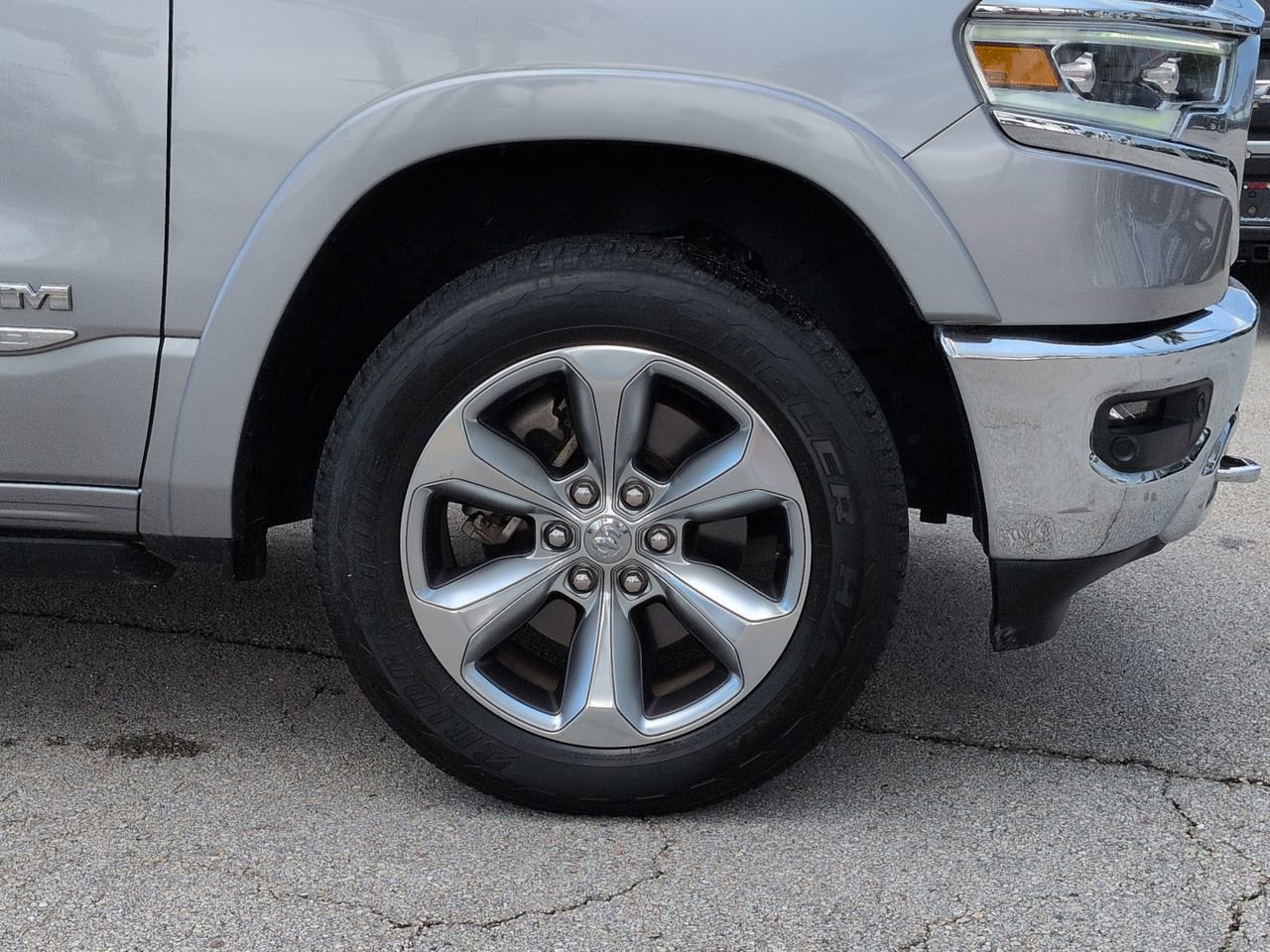 Used 2019 RAM 1500 Limited AWD/4WD image 10