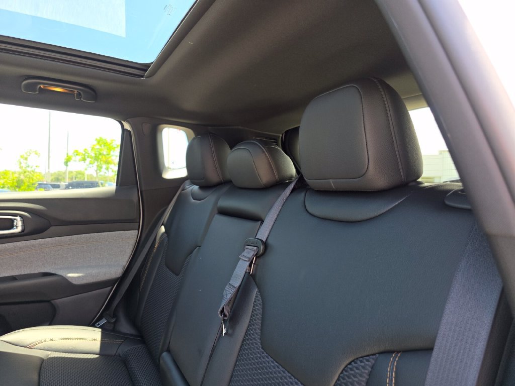 New 2026 Jeep Compass Latitude AWD/4WD image 21