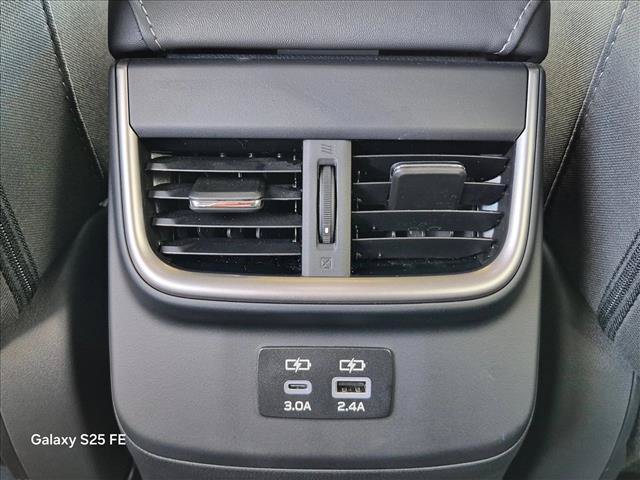 Used 2025 Subaru Outback Premium AWD/4WD image 16
