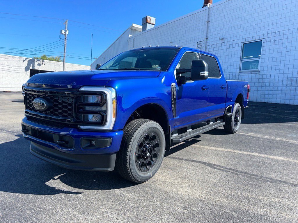 New 2026 Ford F250 4x4 Crew Cab Super Duty image 1