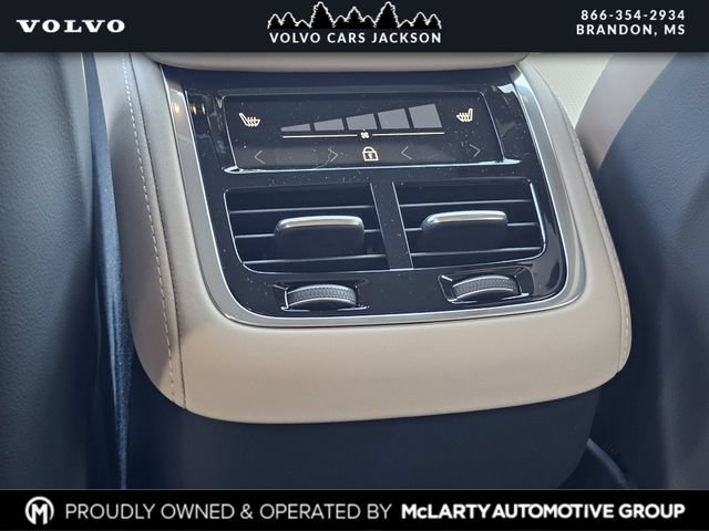 New 2026 Volvo XC90 B6 Ultra w/ Protection Package AWD/4WD image 16