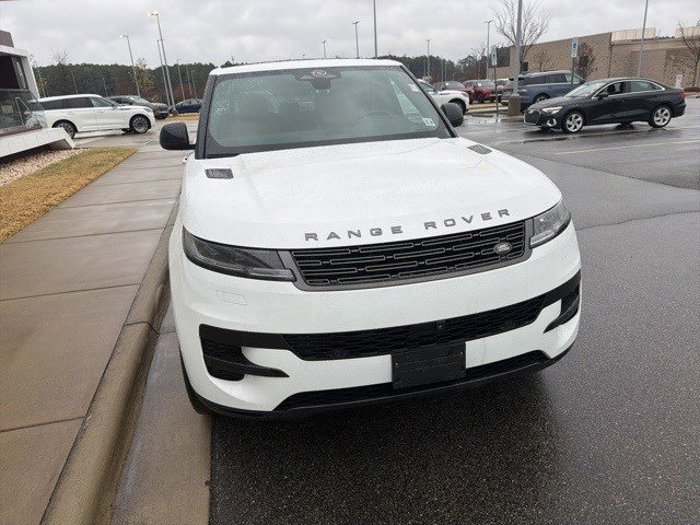 Used 2024 Land Rover Range Rover Sport SE image 25