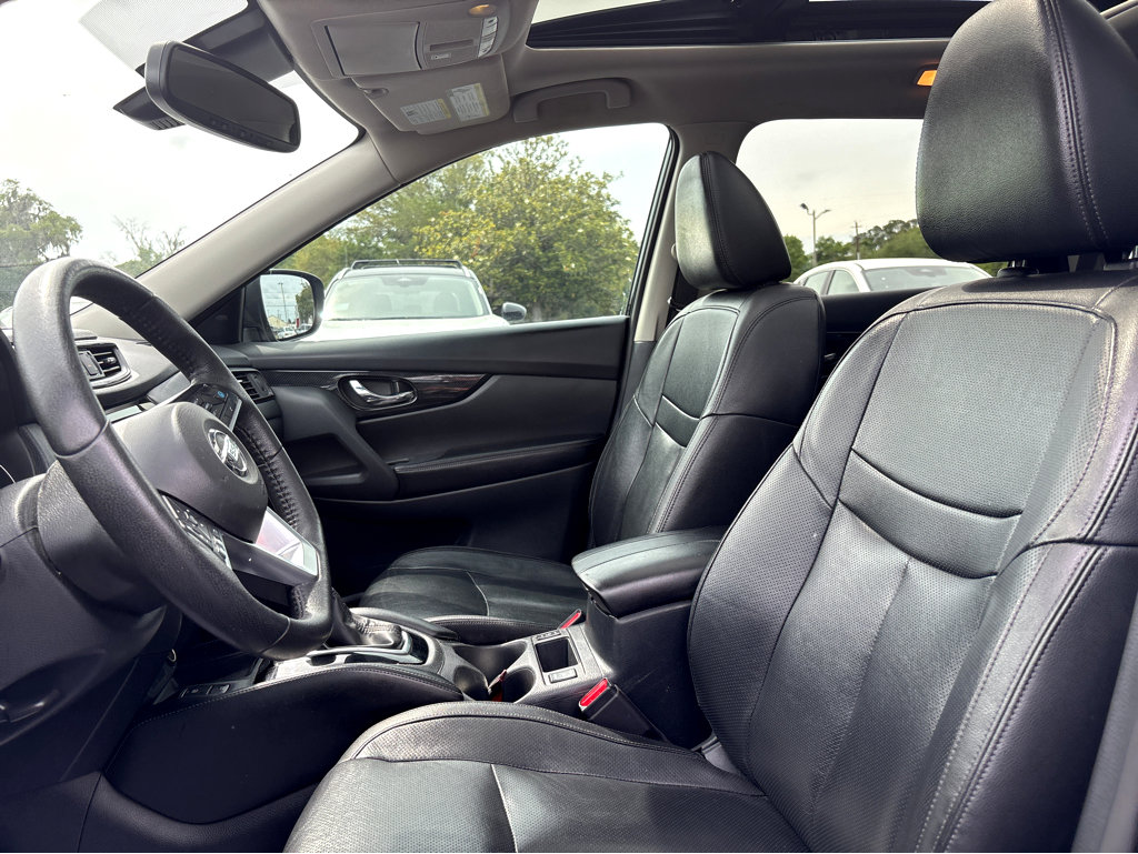 Used 2020 Nissan Rogue SL w/ Premium Package FWD image 16