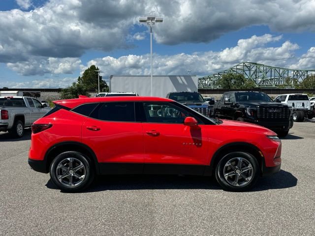Used 2025 Chevrolet Blazer LT image 6