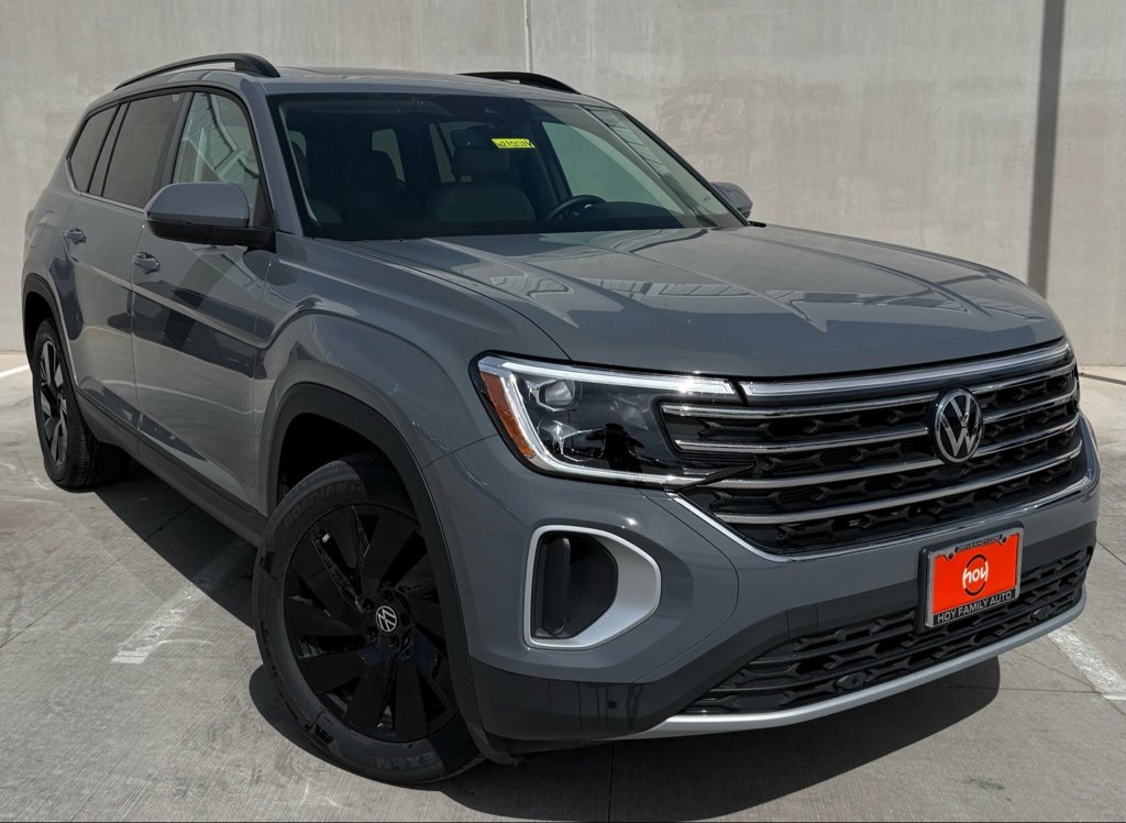 Used 2025 Volkswagen Atlas SE