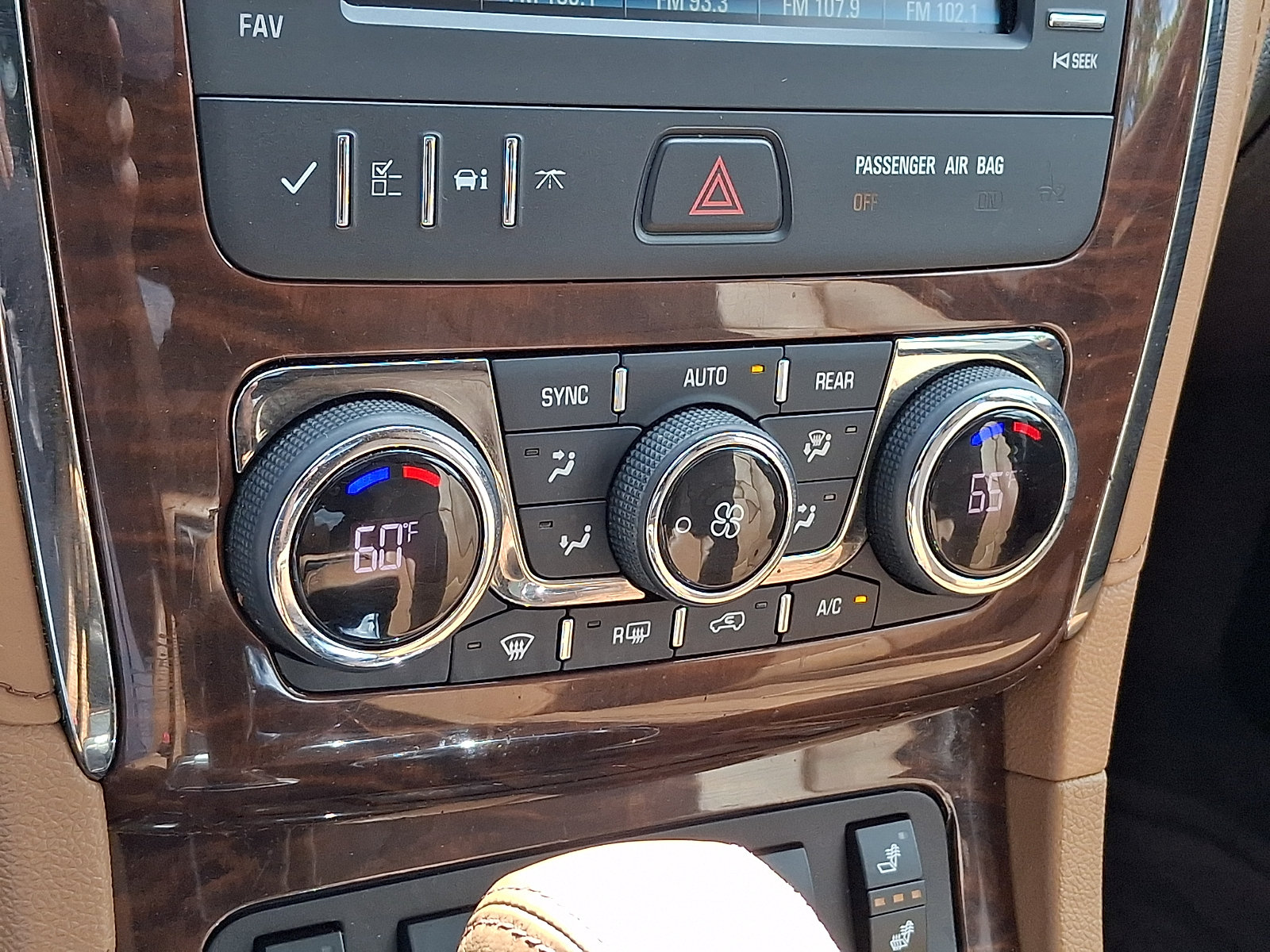 Used 2015 Buick Enclave Leather FWD image 17
