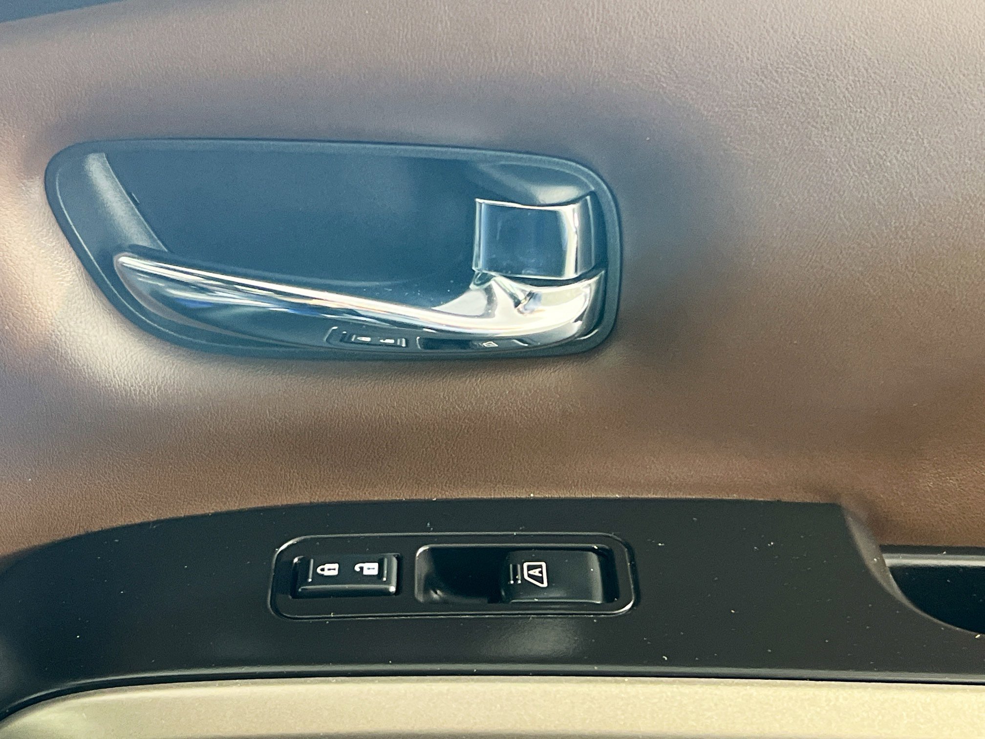 Used 2020 Nissan Titan Platinum Reserve w/ Moonroof Package image 32