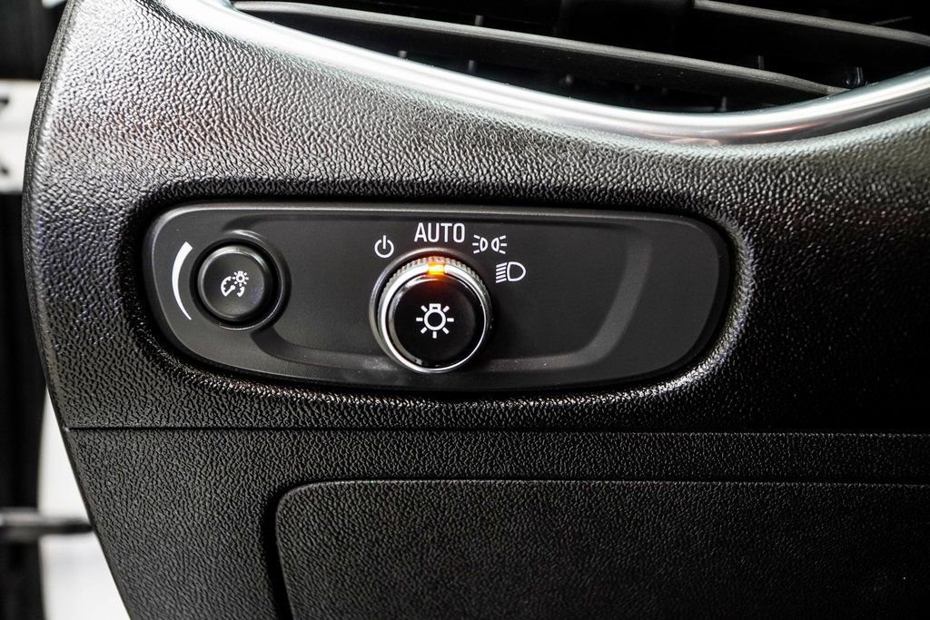 Used 2024 Chevrolet Malibu LT FWD image 37