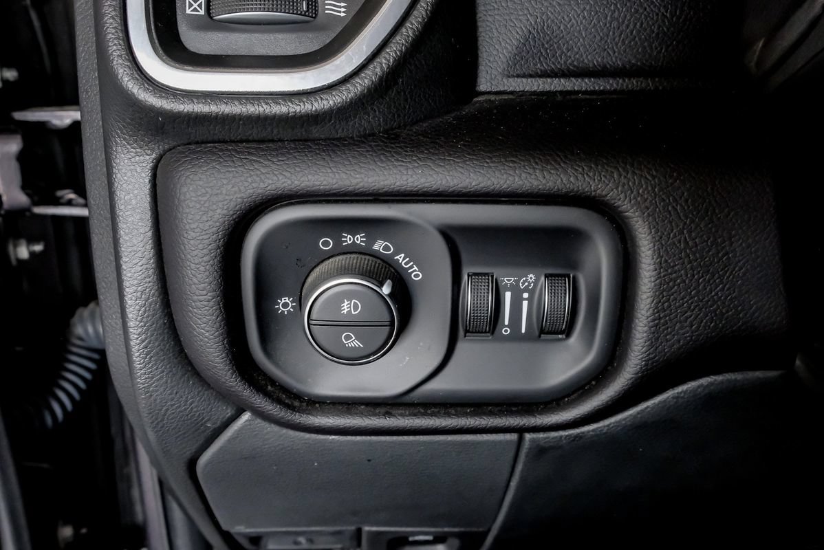 Used 2023 RAM 2500 Laramie AWD/4WD image 25