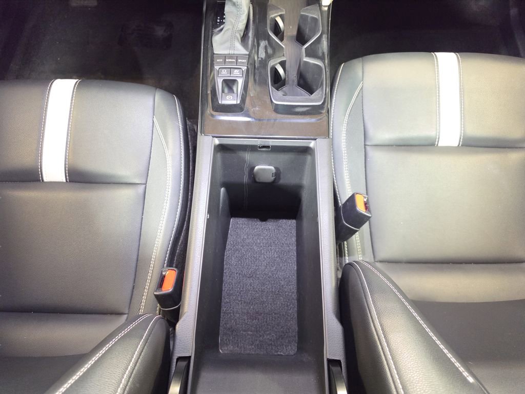 Used 2025 Toyota Camry SE FWD image 16