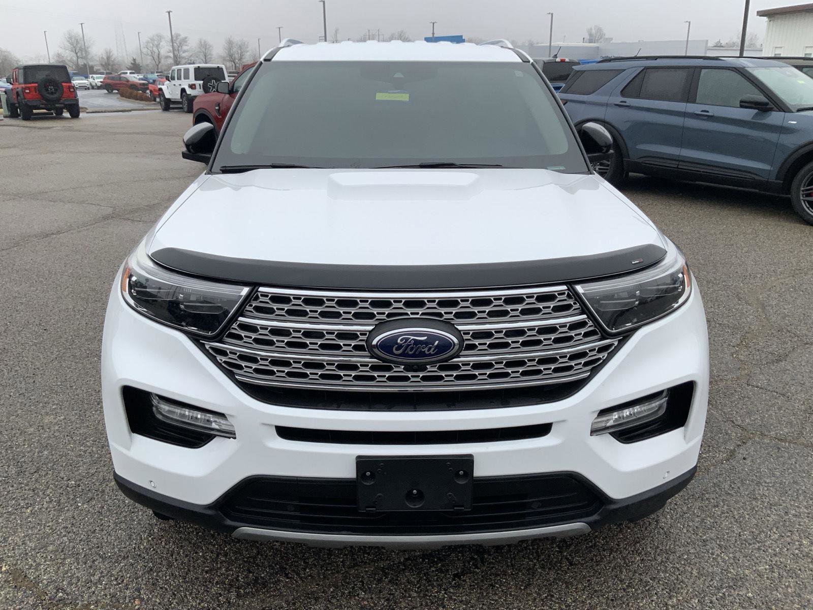 Used 2022 Ford Explorer Limited AWD/4WD image 3
