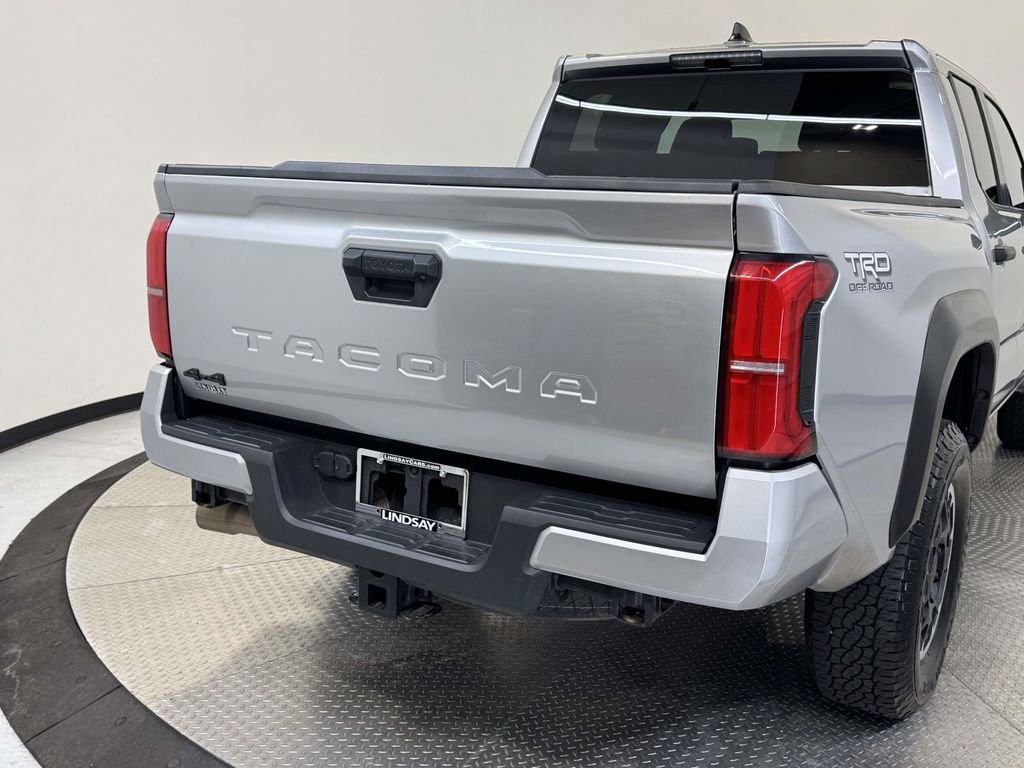 Used 2024 Toyota Tacoma TRD Off-Road image 9