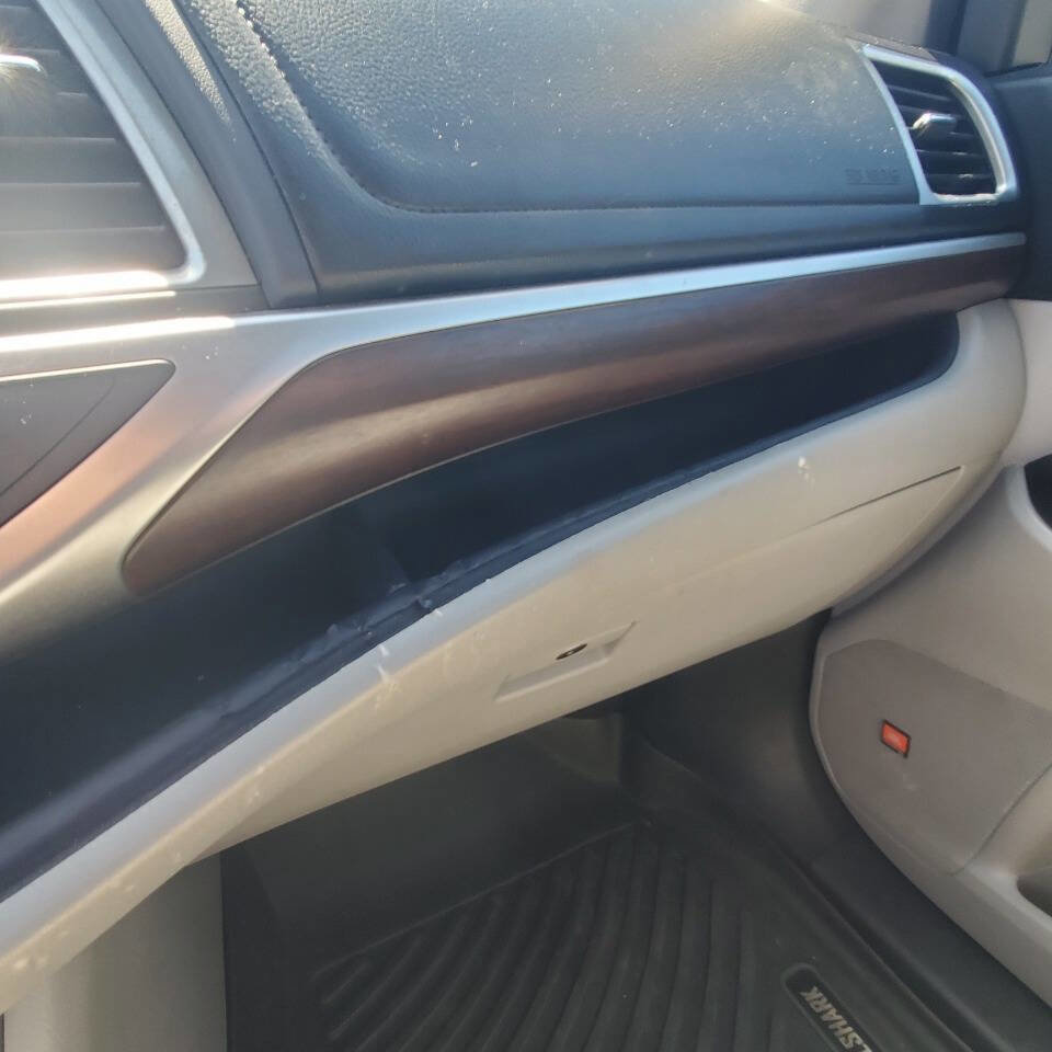 Used 2015 Toyota Highlander Limited AWD/4WD image 24