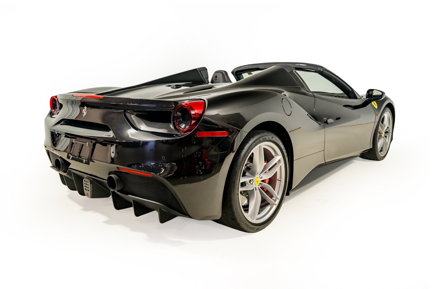 Used 2018 Ferrari 488 Spider RWD image 19