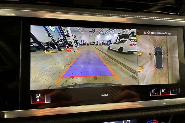 Certified 2025 Audi Q3 2.0T Premium Plus w/ Premium Plus Package AWD/4WD image 21