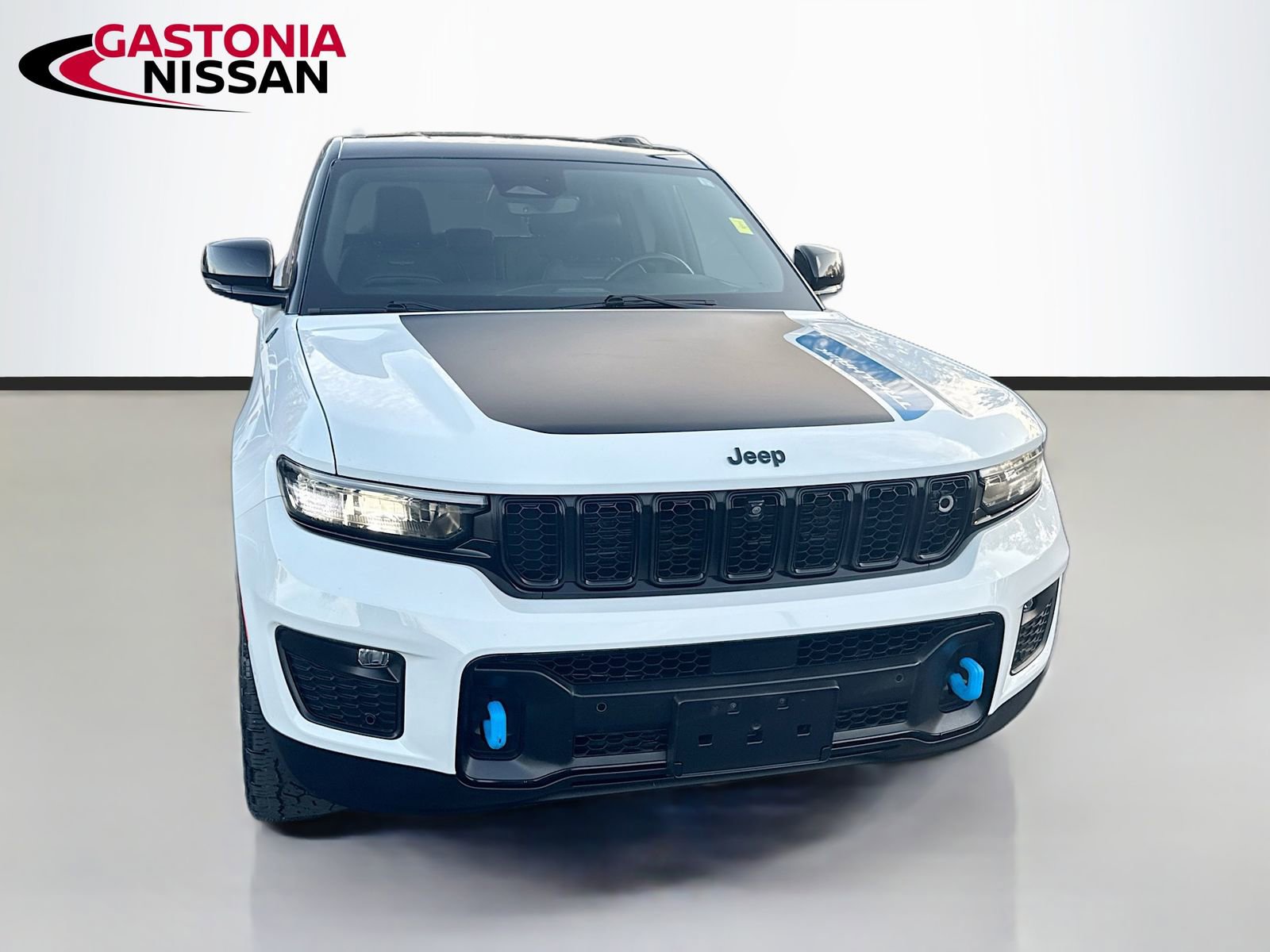 Used 2022 Jeep Grand Cherokee Trailhawk w/ Advanced Protech Group II image 2