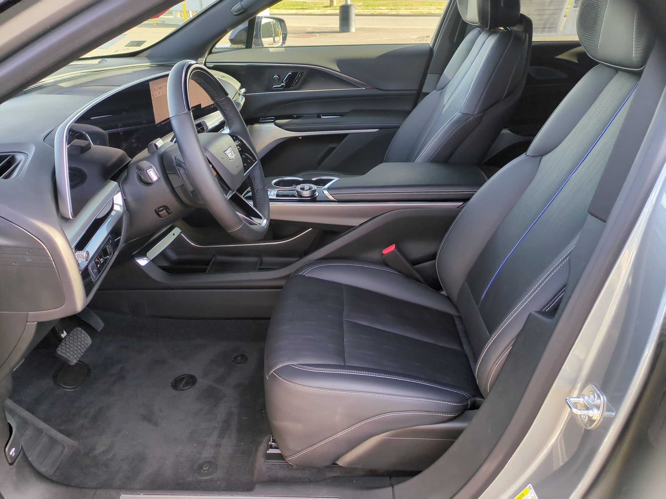 Certified 2024 Cadillac Lyriq Sport AWD/4WD image 20