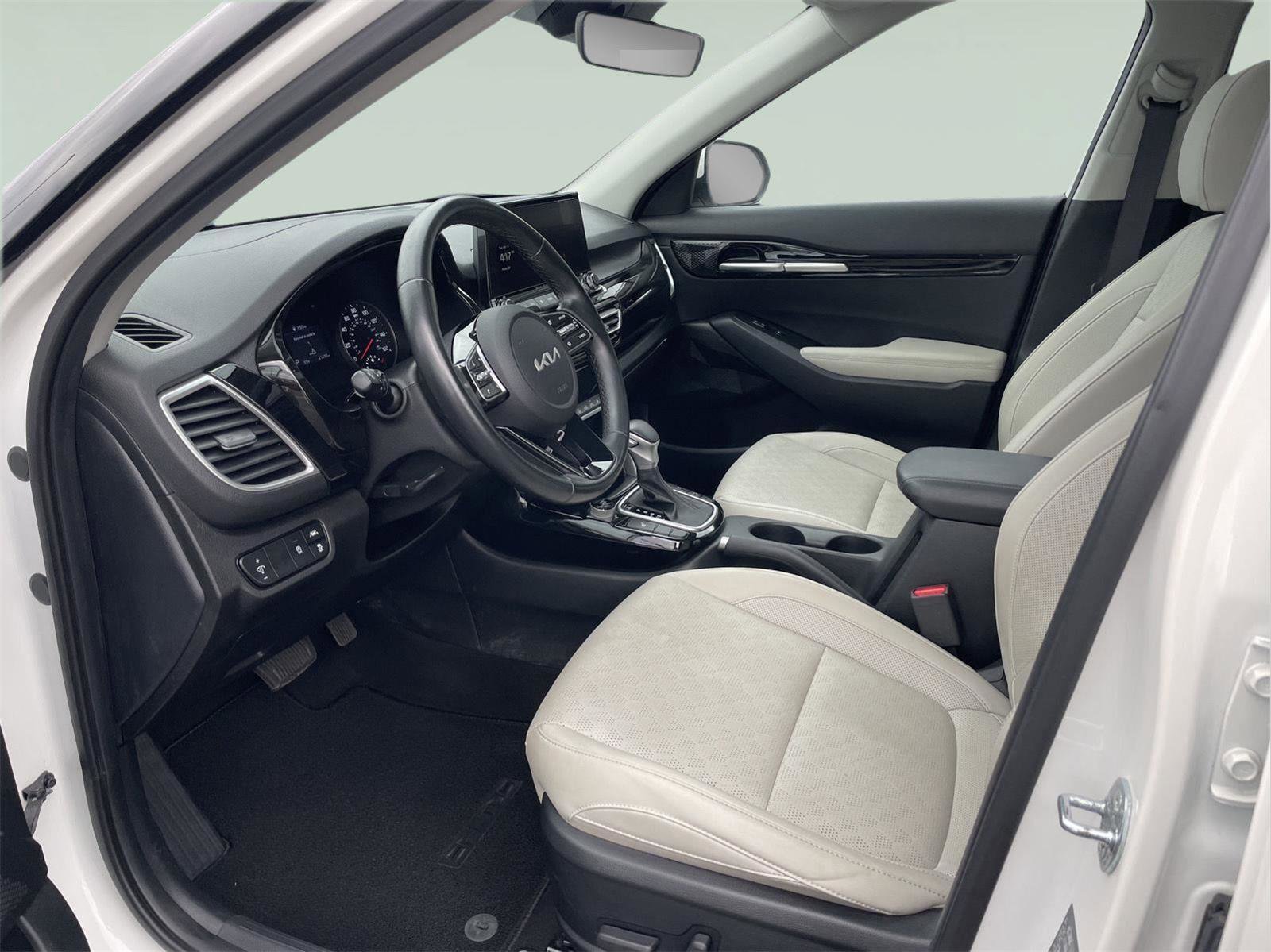 Used 2023 Kia Seltos EX AWD/4WD image 10