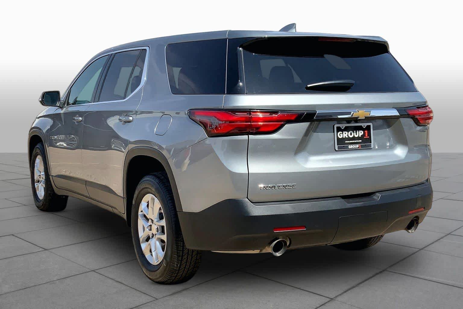 Used 2023 Chevrolet Traverse LS w/ Safety Package FWD image 12