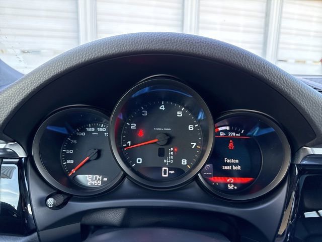 Used 2020 Porsche Macan image 32