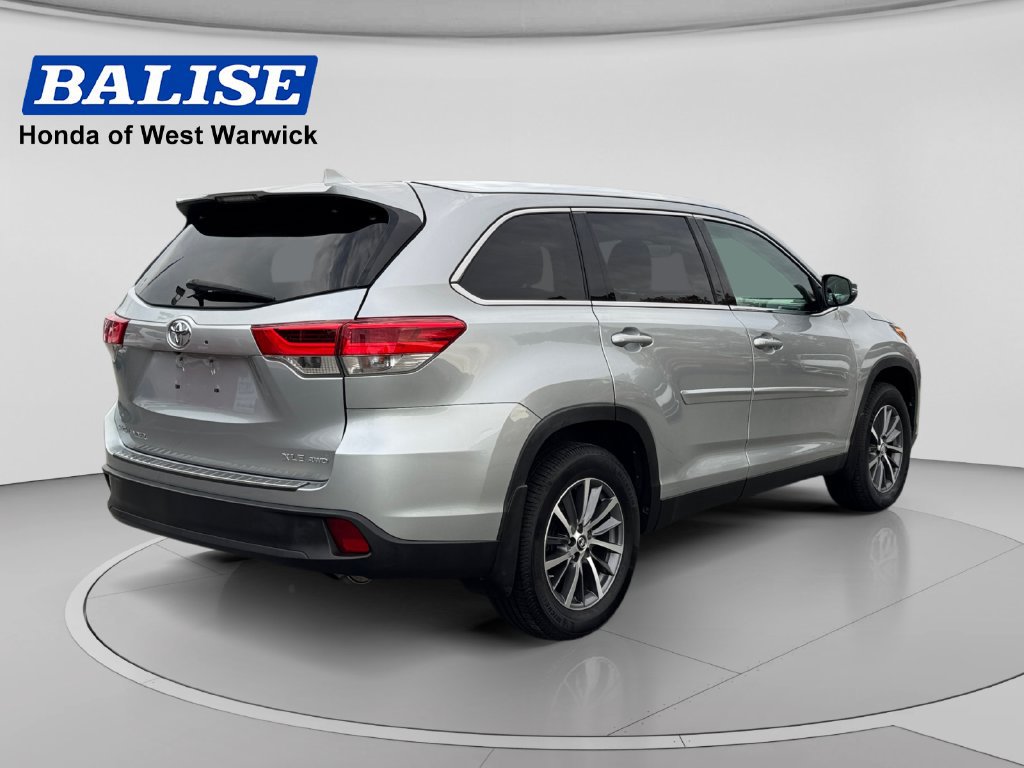 Used 2019 Toyota Highlander XLE w/ Protection Package #3 AWD/4WD image 5