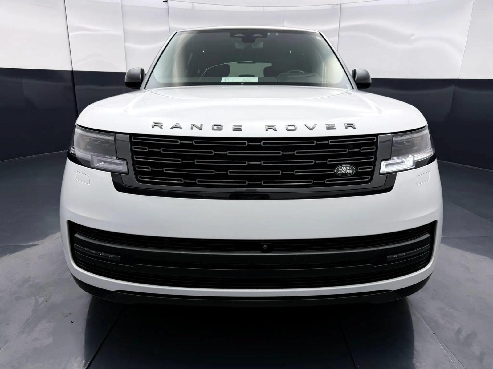 Used 2024 Land Rover Range Rover Long Wheelbase Autobiography AWD/4WD image 2