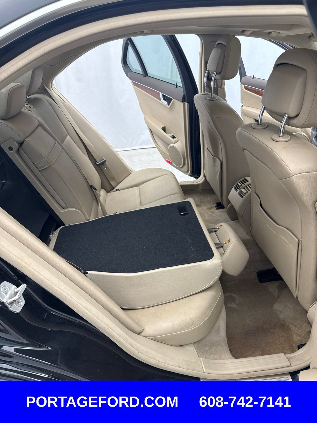 Used 2011 Mercedes-Benz C 300 4MATIC Sedan image 32
