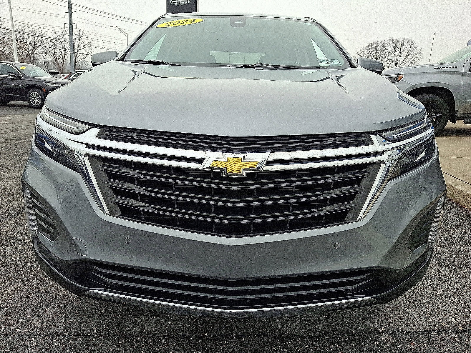 Used 2024 Chevrolet Equinox LT w/ LPO, Floor Liner Package FWD image 2