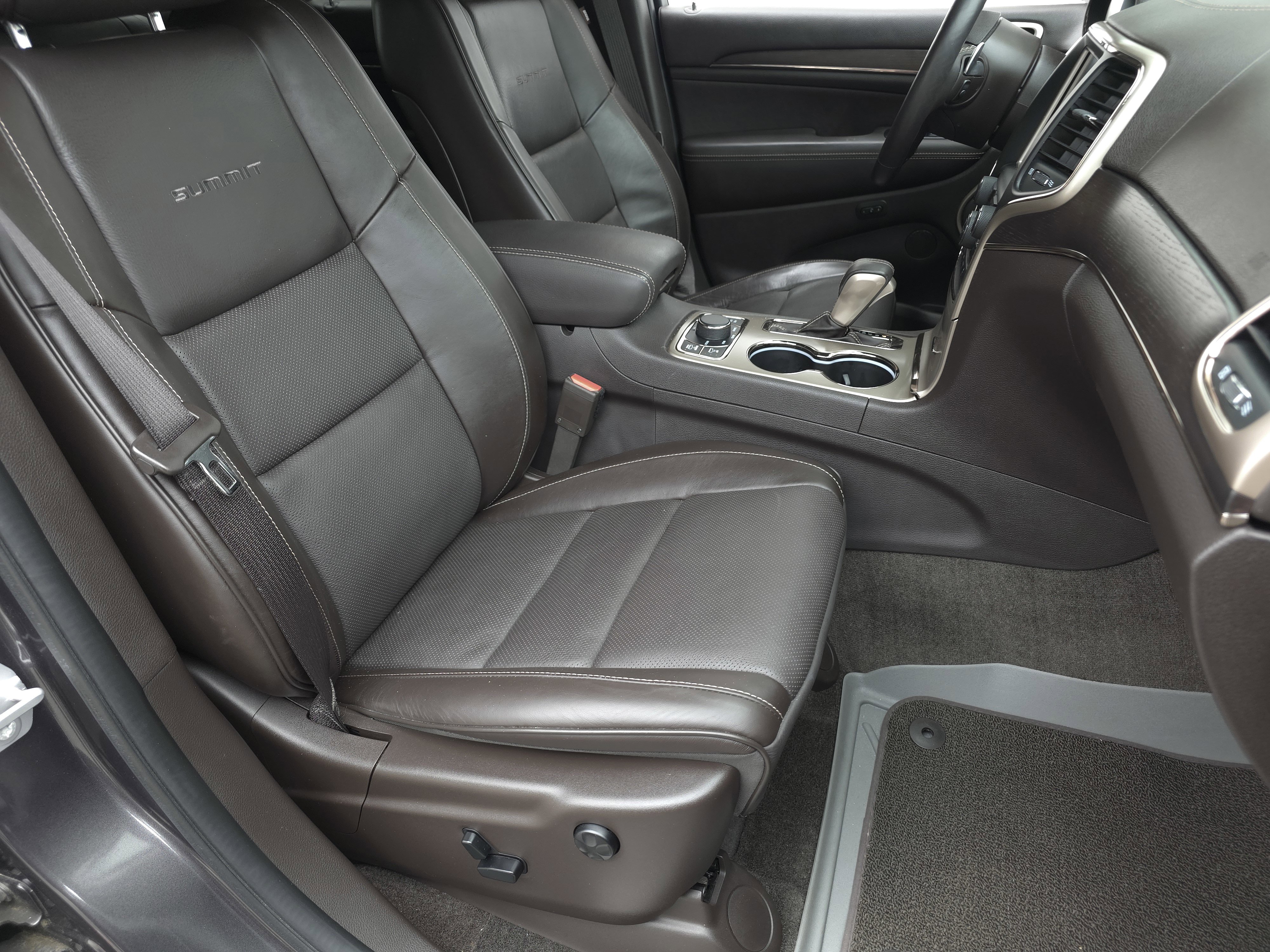 Used 2016 Jeep Grand Cherokee Summit image 27