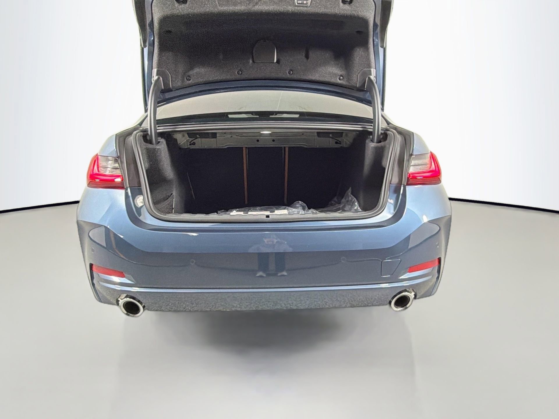 New 2026 BMW 330i xDrive Sedan w/ Premium Package image 26