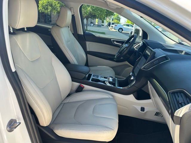 Used 2022 Ford Edge Titanium w/ Equipment Group 301A AWD/4WD image 32
