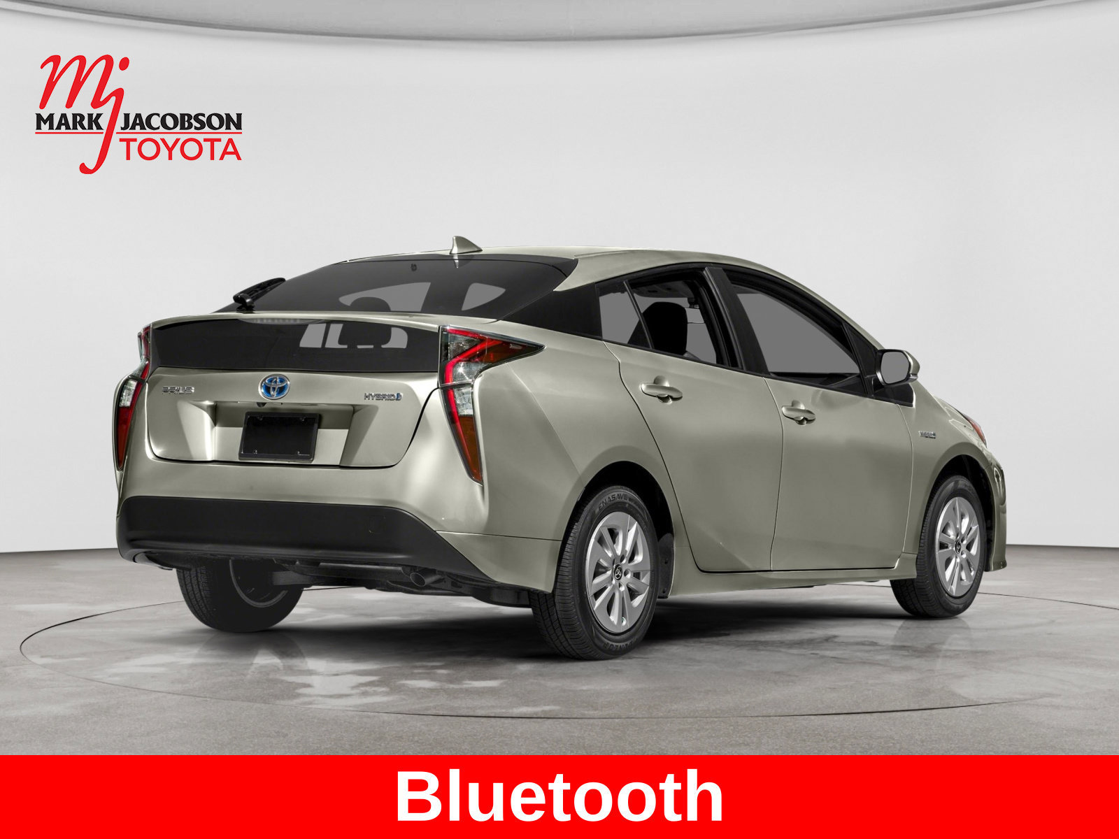Used 2016 Toyota Prius Two w/ Preferred Accessory Package FWD image 2