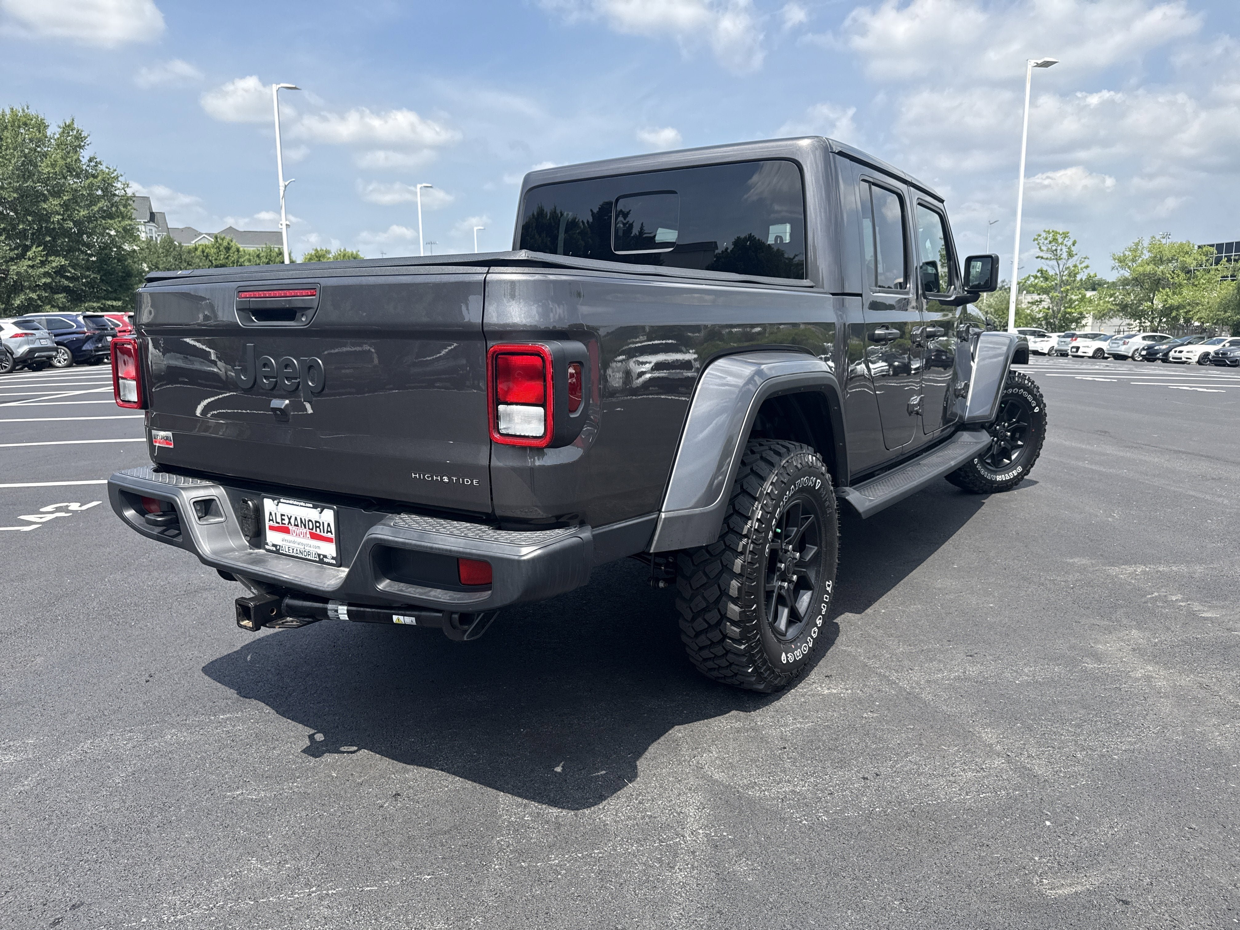 Used 2025 Jeep Gladiator Sport AWD/4WD image 6