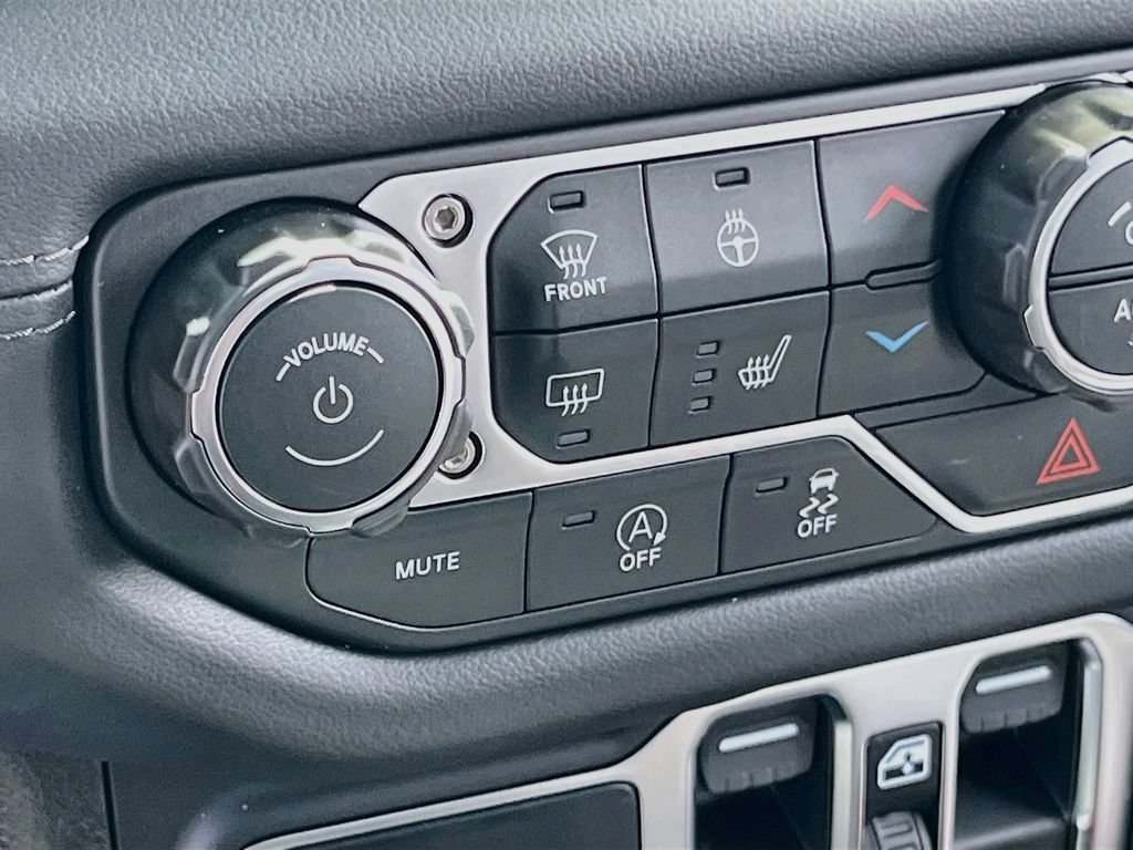 New 2026 Jeep Gladiator Sport AWD/4WD image 19