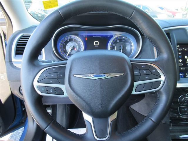 Used 2021 Chrysler 300 Touring w/ Chrome Appearance Package RWD image 21