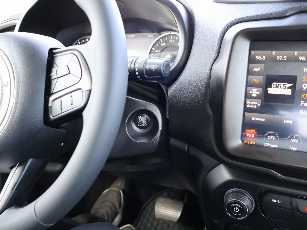 Used 2022 Jeep Renegade Latitude image 25