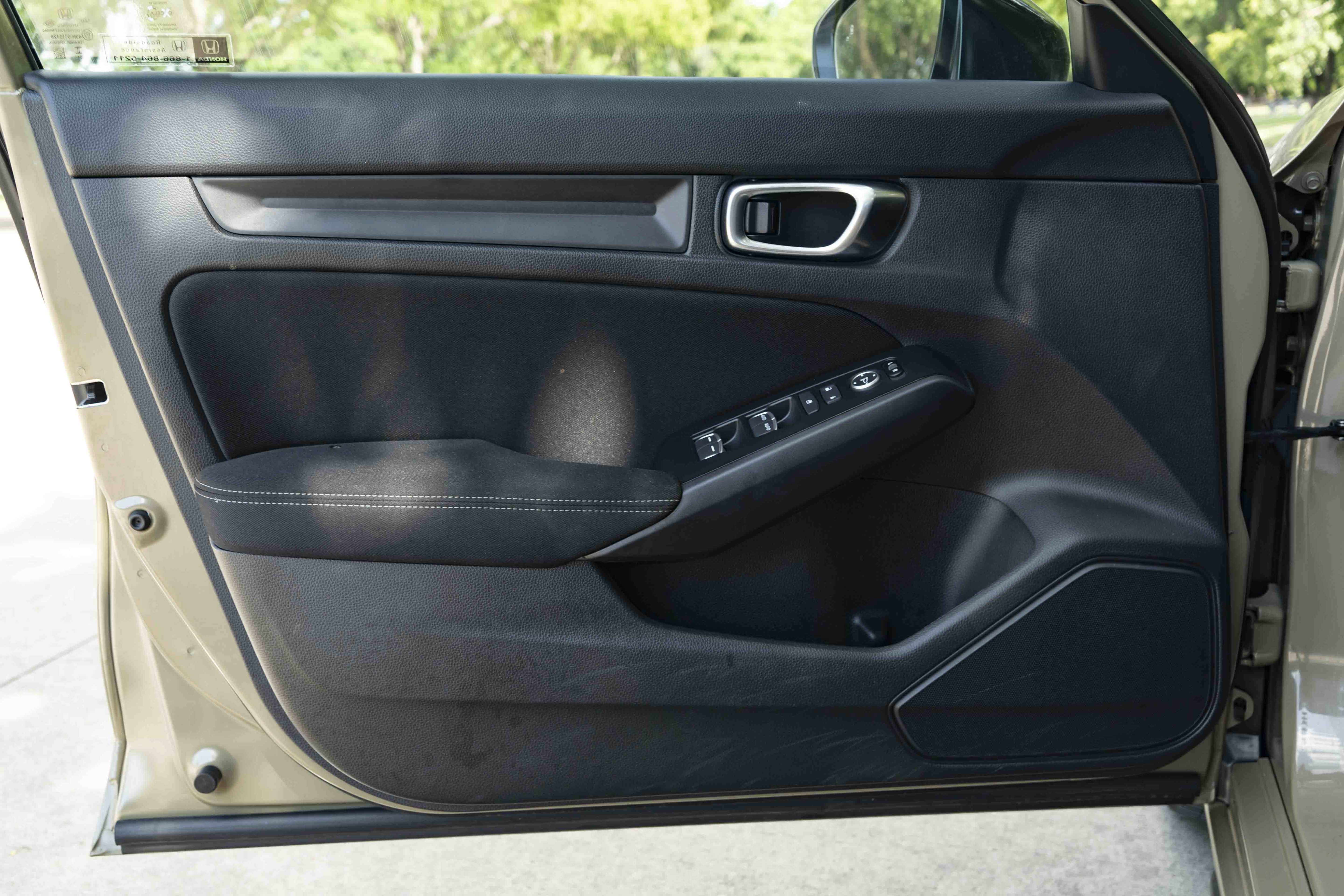 Used 2025 Honda Civic Sport image 36