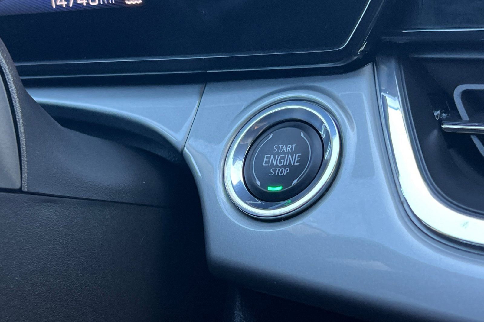 Used 2025 Chevrolet Trax LT w/ LT Convenience Package image 22