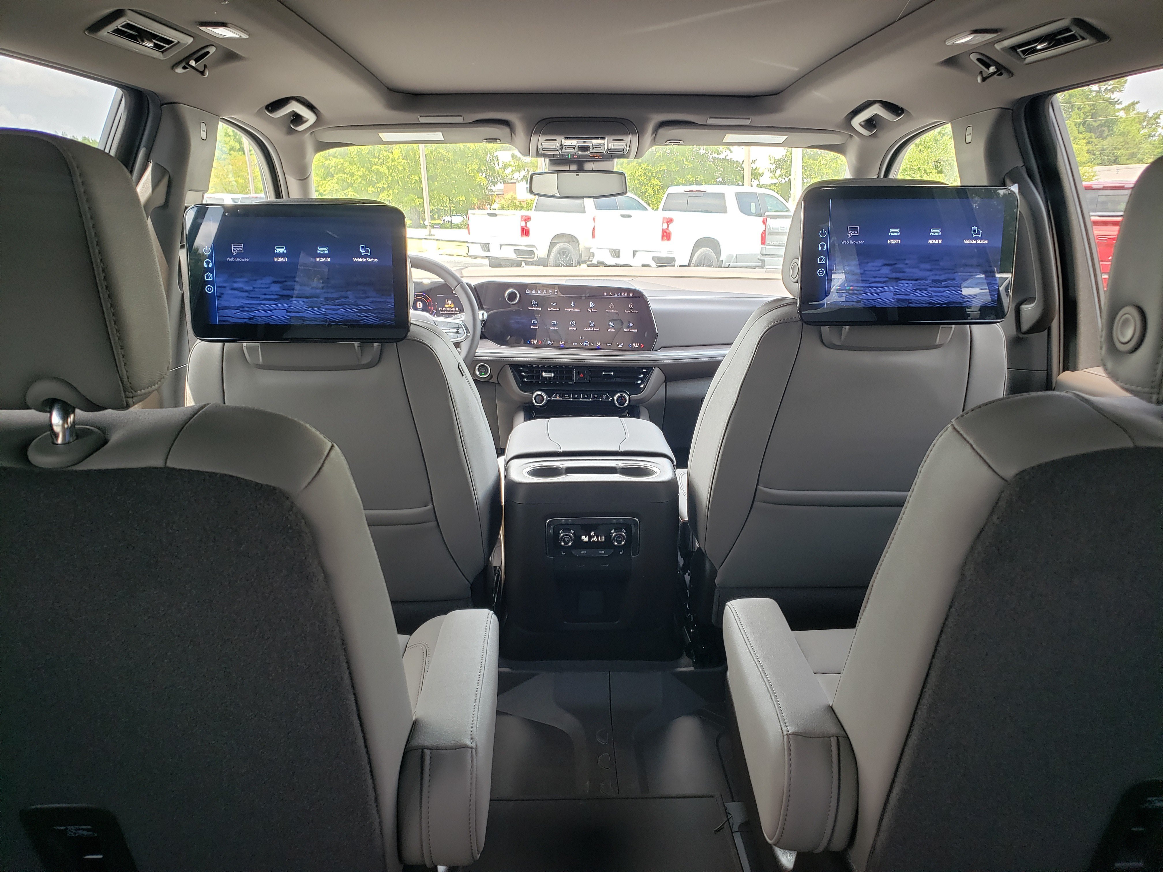 New 2026 Chevrolet Suburban Z71 w/ Z71 Off-Road Package AWD/4WD image 35