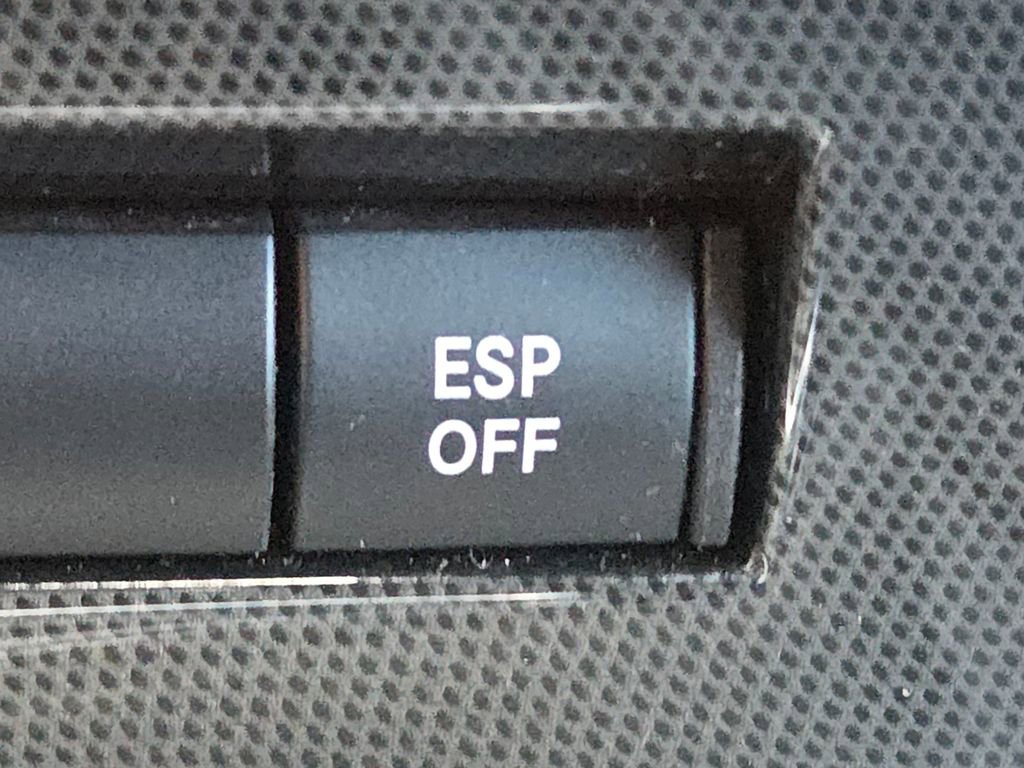 Used 2010 Dodge Challenger R/T RWD image 30