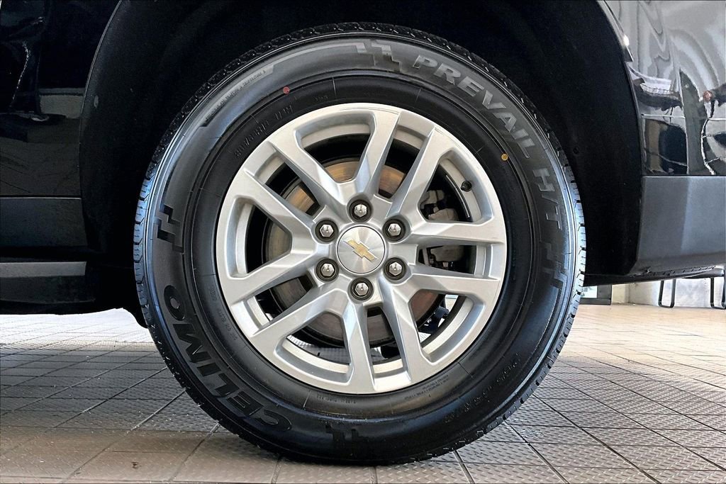 Used 2023 Chevrolet Suburban LT image 37