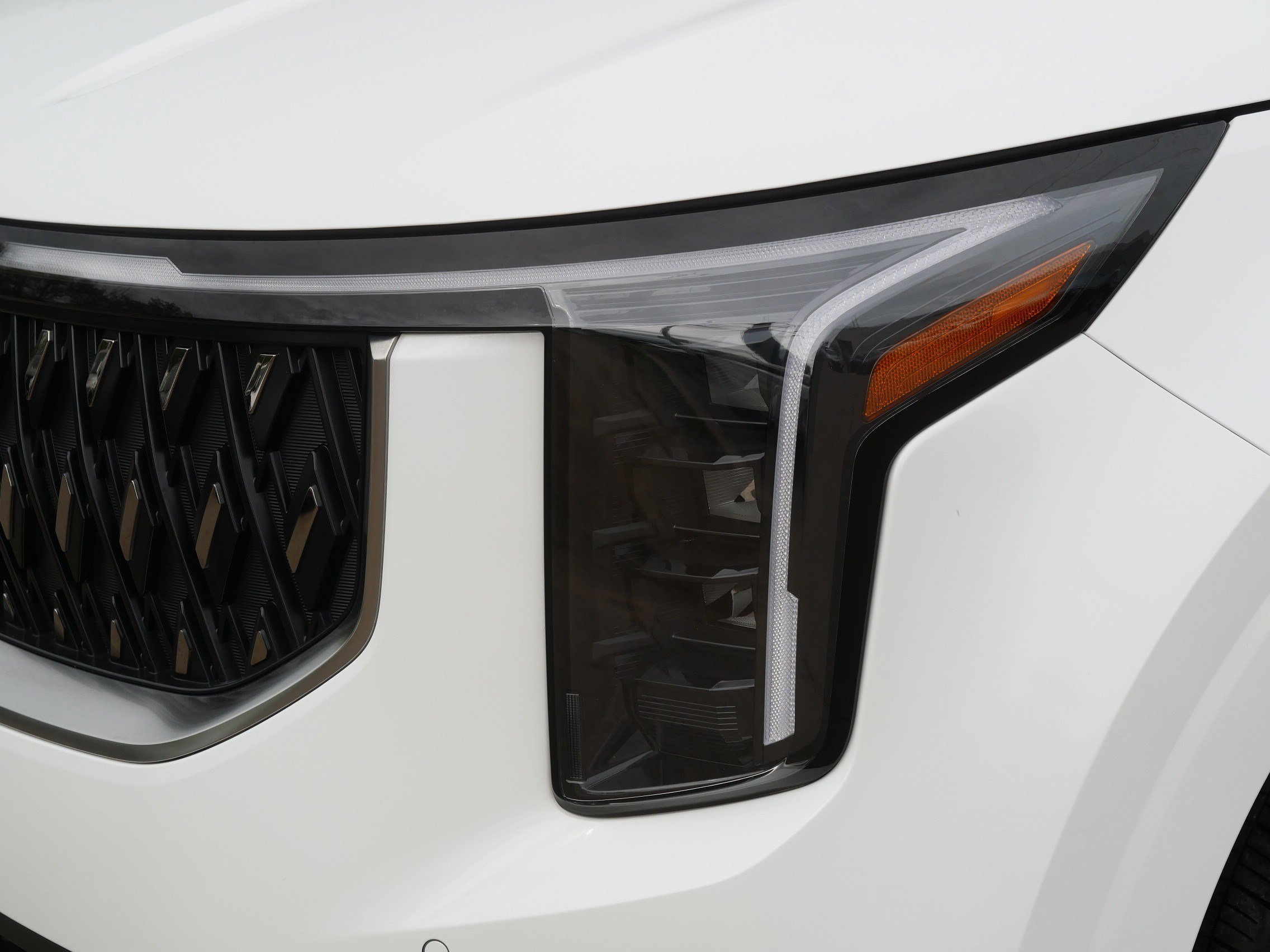Used 2025 Kia Carnival EX FWD image 16