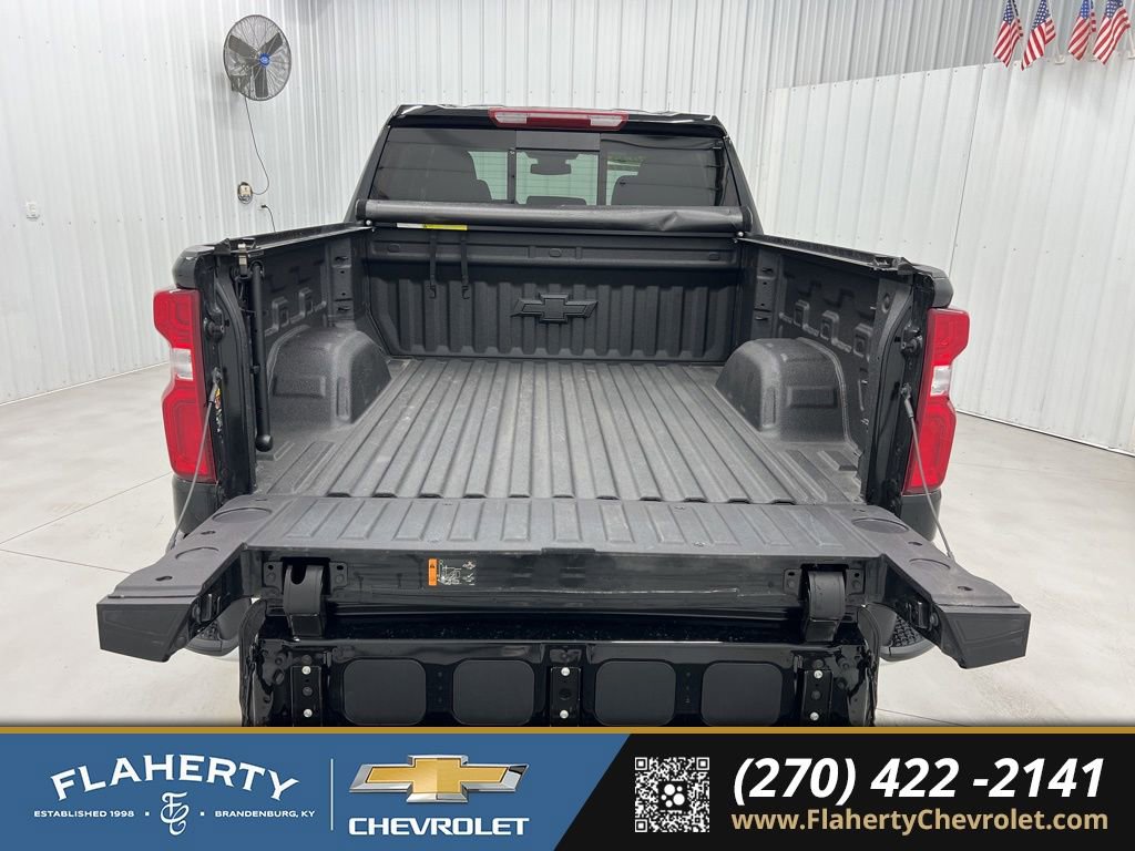 Used 2025 Chevrolet Silverado 1500 LTZ w/ LTZ Premium Package image 21